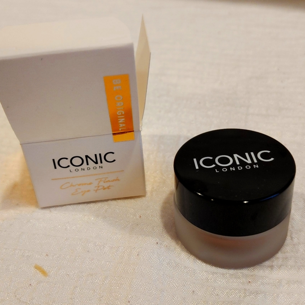 Iconic Chrome Flash Eye Pot - Color: Mystic